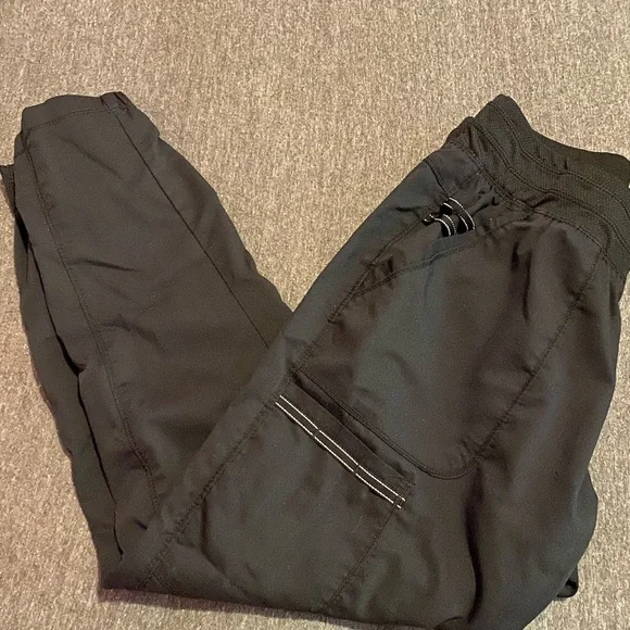 SCRUBS - Picture 9 of 16